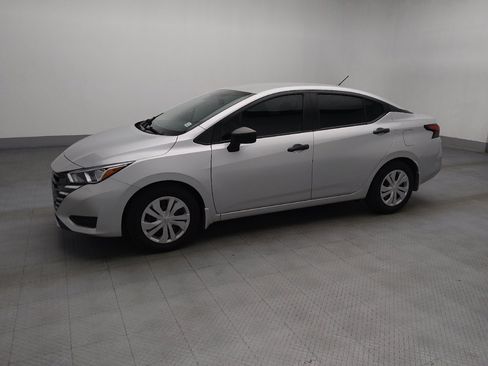 Used 2023 Nissan Versa S w/ Electronics Package FWD image 2