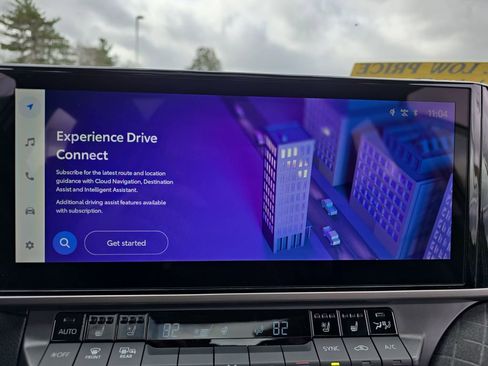 Used 2026 Toyota Camry XLE w/ Premium Plus Package image 25