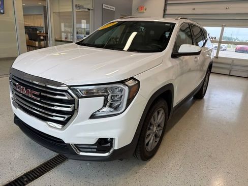 Used 2022 GMC Terrain SLT w/ LPO, Floor Liner Package AWD/4WD image 4