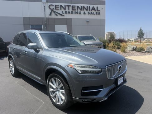 Used 2017 Volvo XC90 T6 Inscription w/ Vision Package AWD/4WD image 2