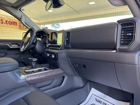New 2025 GMC Sierra 1500 SLT w/ SLT Premium Package image 28