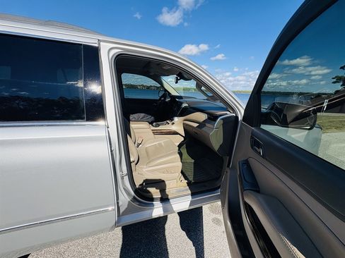 Used 2016 GMC Yukon SLT w/ Open Road Package image 12