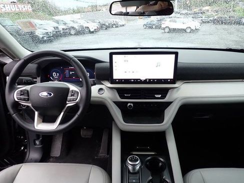 Certified 2025 Ford Explorer Active w/ Active Comfort Package AWD/4WD image 22