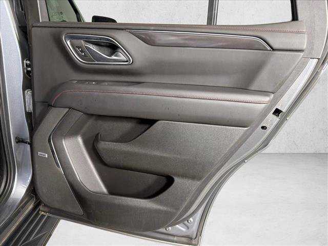 Used 2022 Chevrolet Tahoe RST w/ Luxury Package RWD image 17