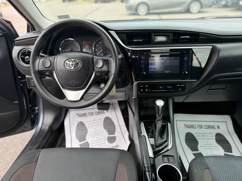 Used 2019 Toyota Corolla LE image 17