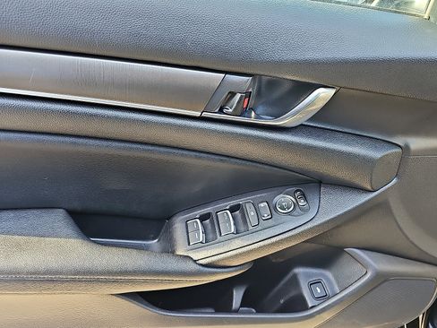 Used 2019 Honda Accord LX image 12