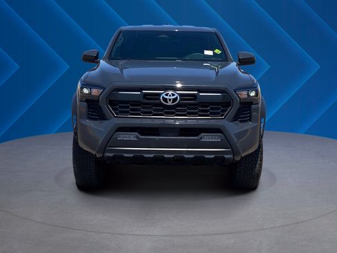 Used 2024 Toyota Tacoma PreRunner RWD image 8