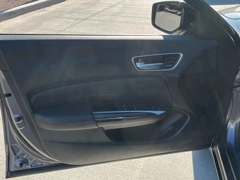 Used 2019 Acura TLX w/ Technology Package FWD image 5