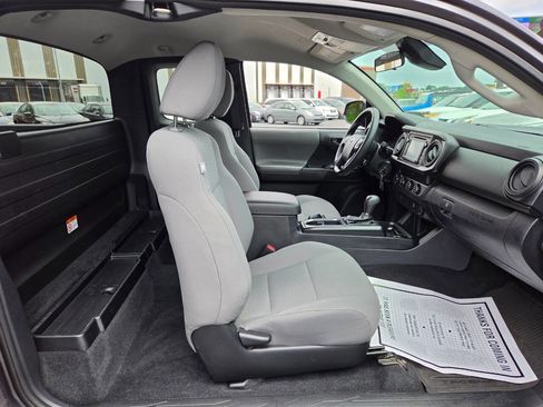 Used 2019 Toyota Tacoma SR AWD/4WD image 40