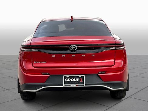 Used 2024 Toyota Crown XLE image 4