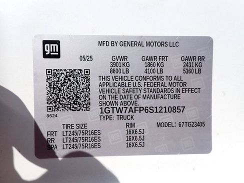 Used 2025 GMC Savana 2500 w/ Driver Convenience Package RWD image 22