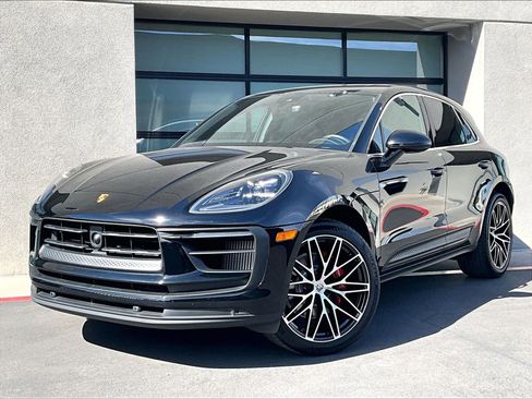 Certified 2023 Porsche Macan S image 1