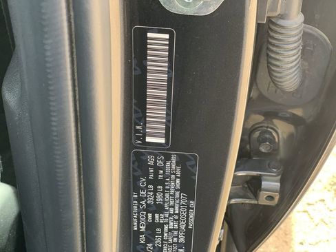 Used 2025 Kia K4 EX image 32