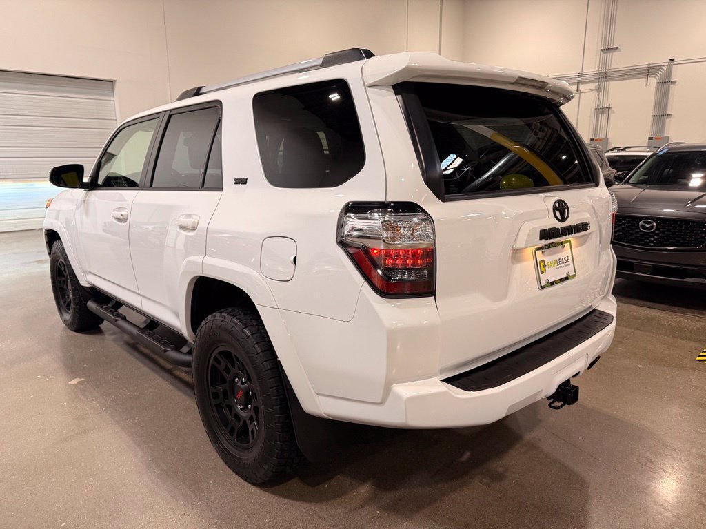 Used 2024 Toyota 4Runner SR5 Premium w/ Moonroof Package AWD/4WD image 7