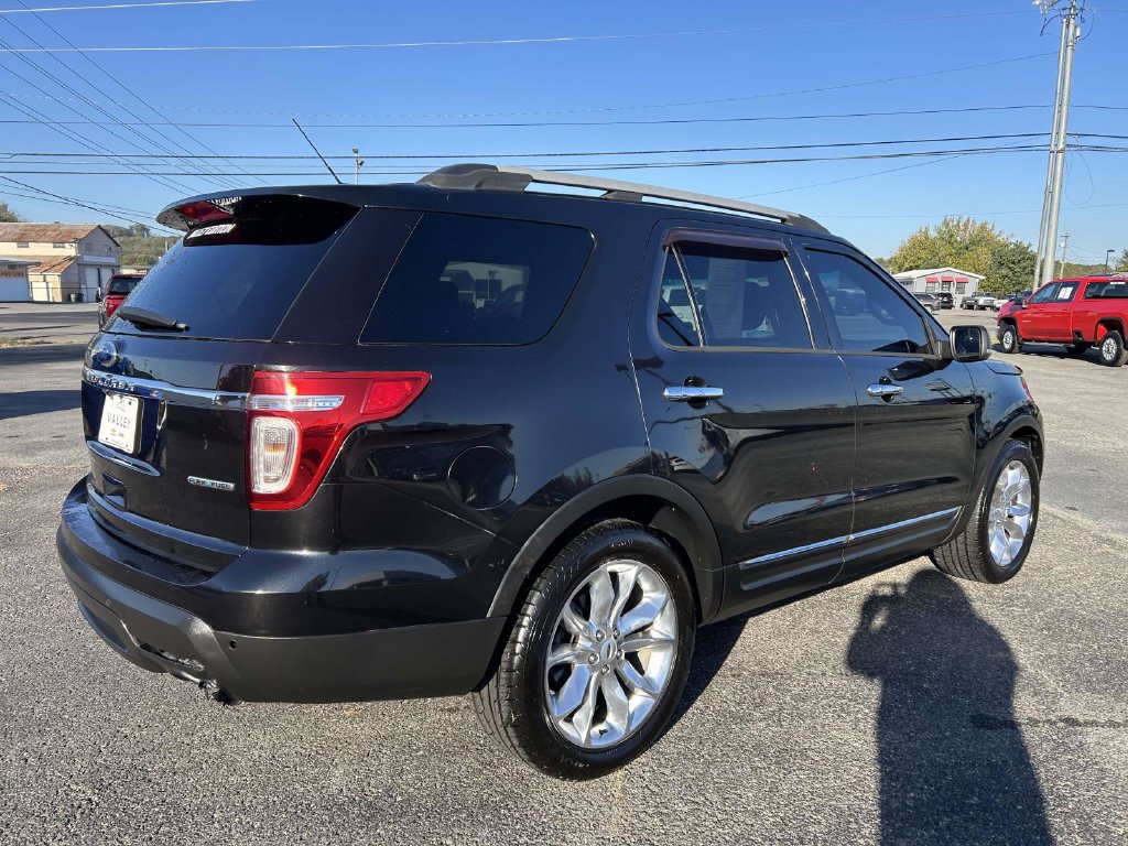 Used 2013 Ford Explorer XLT FWD image 4