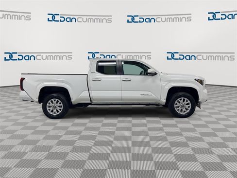 Used 2024 Toyota Tacoma SR5 image 9