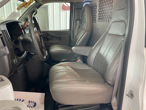 Used 2023 GMC Savana 2500 w/ Driver Convenience Package RWD image 13