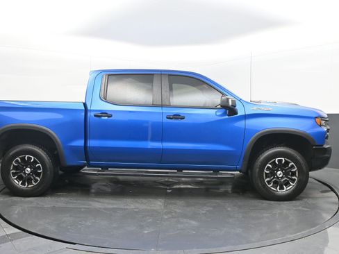 Used 2022 Chevrolet Silverado 1500 ZR2 image 10
