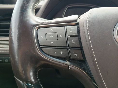Used 2019 Lexus LS 500 RWD image 22