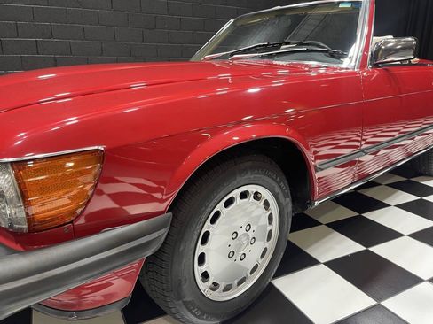 Used 1989 Mercedes-Benz 560 SL image 22