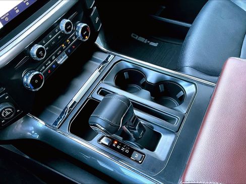 Used 2022 Ford F150 Lariat image 16