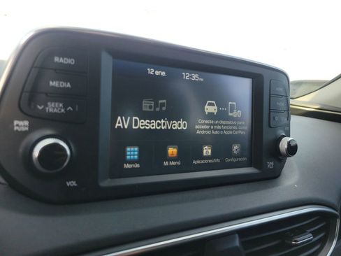 Used 2019 Hyundai Santa Fe SE image 18