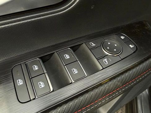 New 2026 Nissan Kicks SR w/ Cold Weather Package image 20