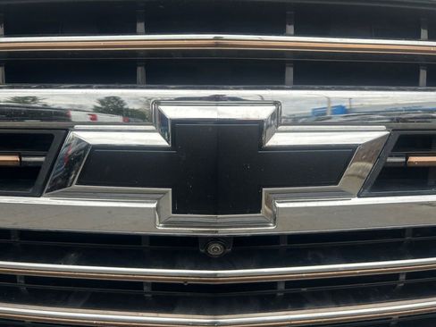 Used 2022 Chevrolet Silverado 1500 High Country w/ Technology Package image 31