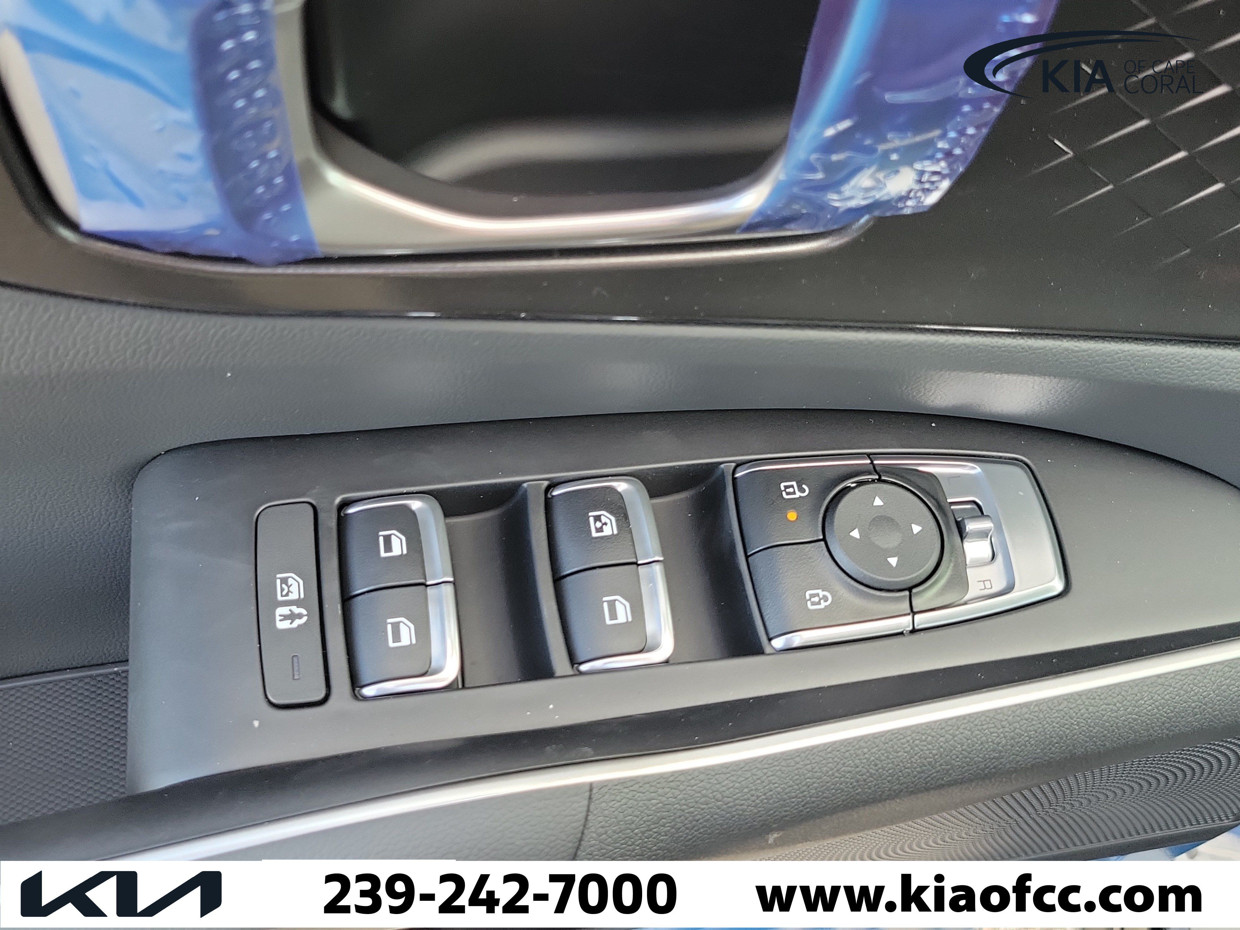 New 2026 Kia Sorento LX FWD image 24