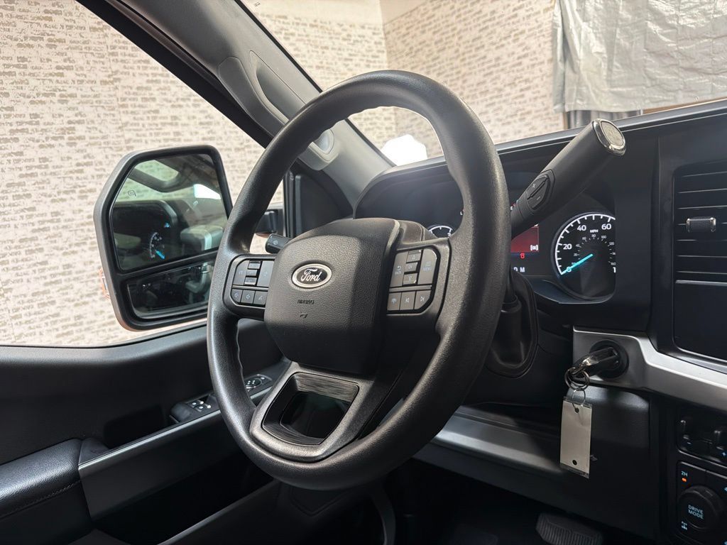 Used 2024 Ford F250 XLT w/ FX4 Off-Road Package AWD/4WD image 17