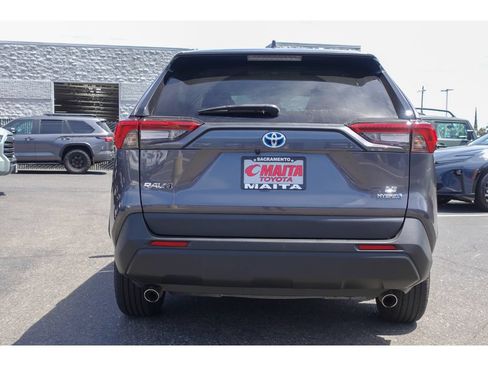 Certified 2024 Toyota RAV4 LE AWD/4WD image 4