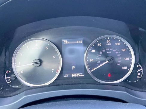 Used 2018 Lexus IS 300 AWD image 24