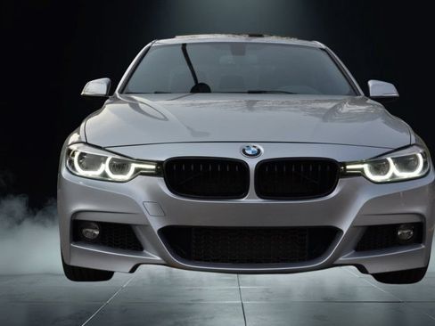 Used 2018 BMW 340i xDrive Sedan w/ Premium Package AWD/4WD image 4