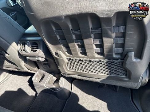 Used 2019 Jeep Wrangler Unlimited Rubicon w/ Dual Top Group AWD/4WD image 32