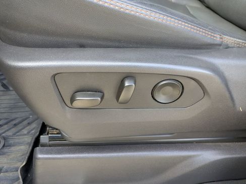 Used 2024 GMC Sierra 1500 AT4 w/ Technology Package image 9