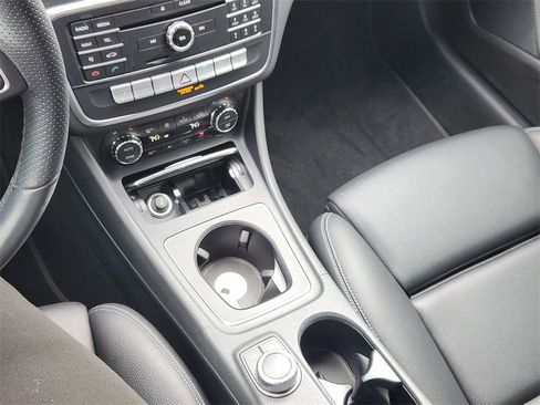 Used 2020 Mercedes-Benz GLA 250 image 21