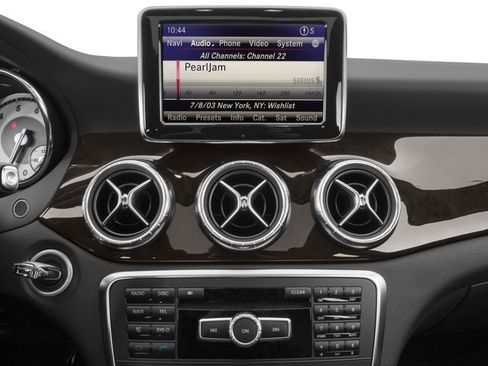 Used 2016 Mercedes-Benz CLA 250 image 9