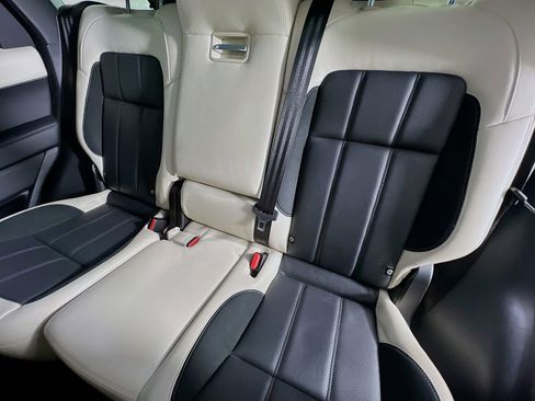 Used 2020 Land Rover Range Rover Sport HST image 26