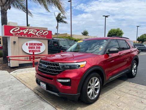 Used 2020 Ford Explorer XLT w/ Equipment Group 202A RWD image 5