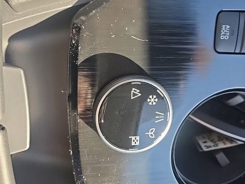 New 2026 Nissan Pathfinder SL image 22