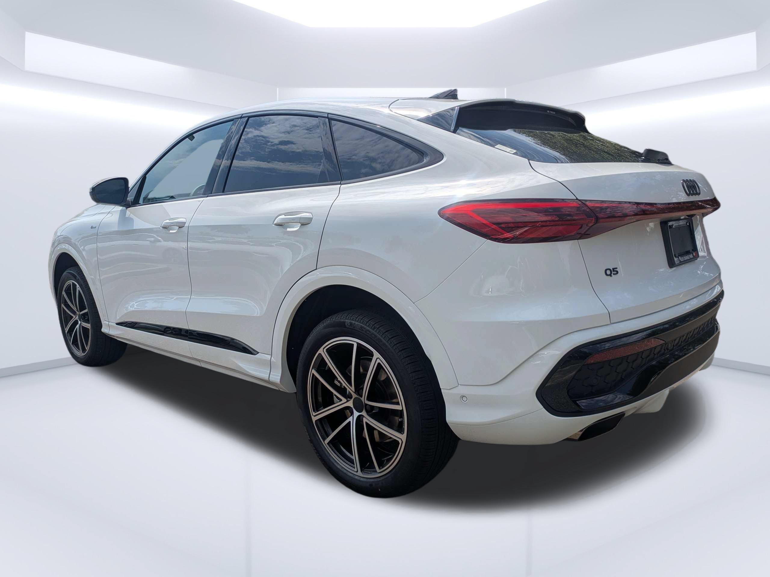 New 2026 Audi Q5 Premium Plus AWD/4WD image 3