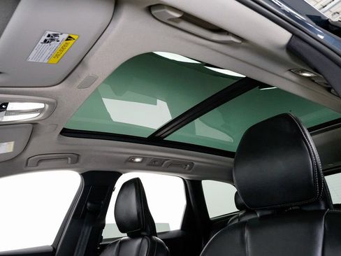 Used 2022 Volvo XC60 B5 Inscription w/ Advanced Package image 9