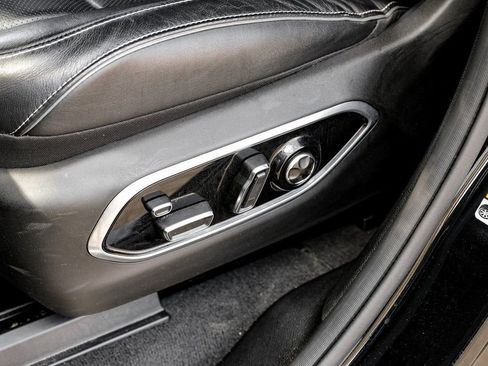 Used 2023 Jeep Grand Cherokee Overland w/ Luxury Tech Group IV image 41