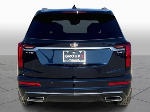 Used 2021 Cadillac XT6 Premium Luxury image 10