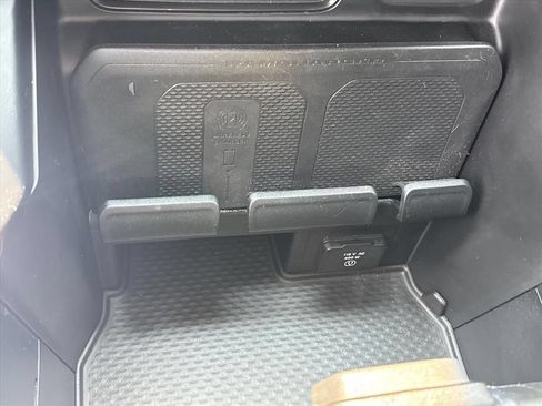 Used 2023 RAM 1500 Laramie AWD/4WD image 35