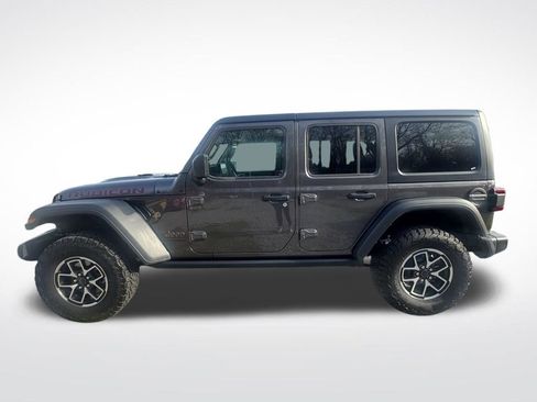 Used 2025 Jeep Wrangler Unlimited Rubicon image 2