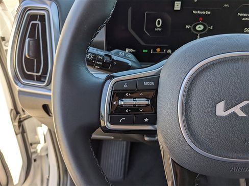 Certified 2025 Kia Sorento SX image 34