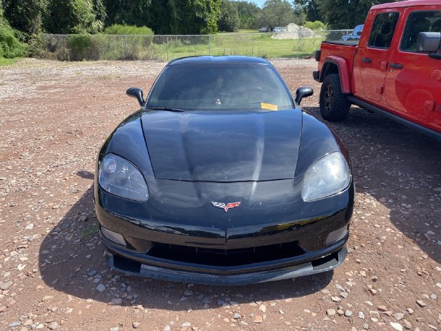 Used 2005 Chevrolet Corvette Coupe w/ Preferred Equipment Group RWD image 2