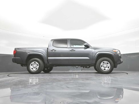 Used 2022 Toyota Tacoma SR AWD/4WD image 39