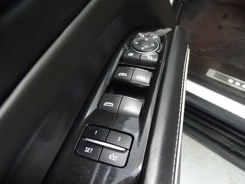 Used 2023 Cadillac Escalade Sport Platinum AWD/4WD image 12